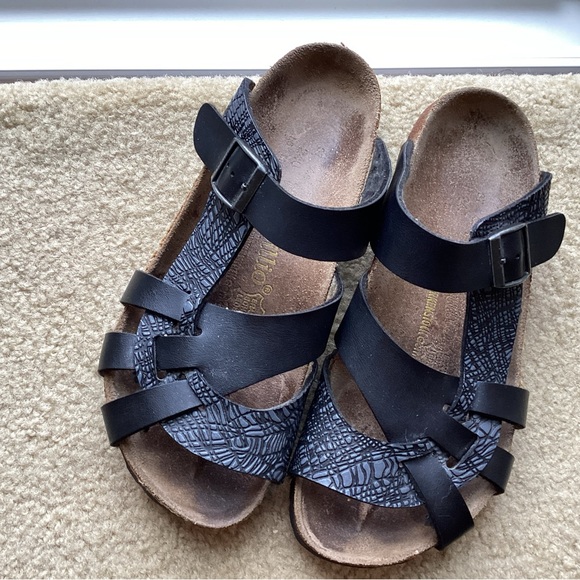 Birkenstock Shoes - Papillio Pisa by Birkenstocks size 37, (6 to 6.5) Black & Blue made in Spain